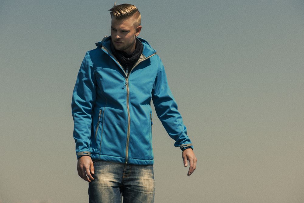 Куртка софтшелл мужская Skyrunning, темно-синяя - купить оптом