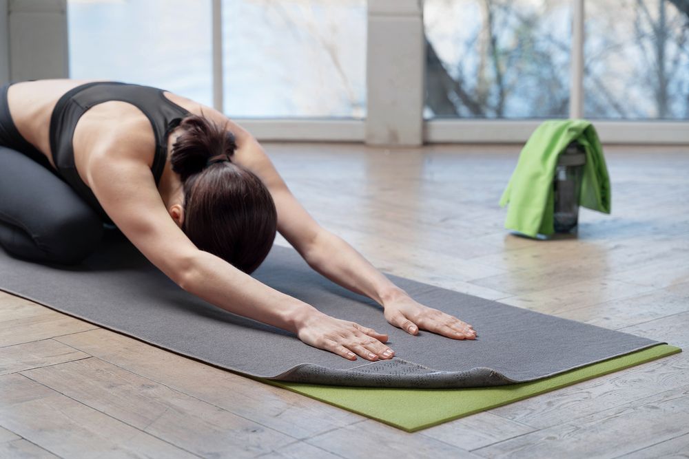Полотенце-коврик для йоги Zen, серое - купить оптом