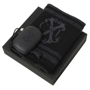 Подарочный набор Id: шарф шелковый, портативное зарядное устройство 7800 mAh - купить оптом