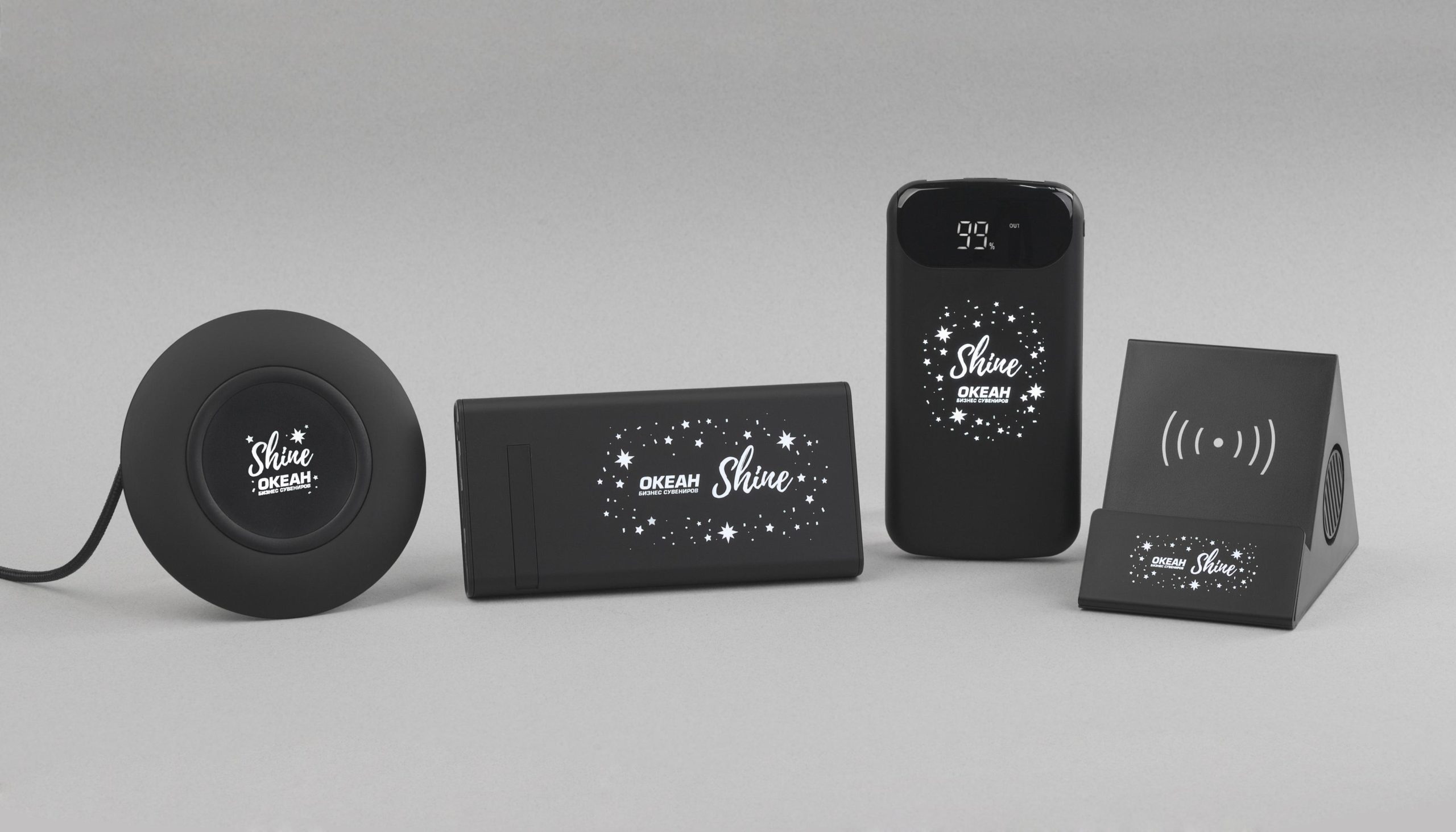 Беспроводное зарядное устройство "Eight SOFTTOUCH", 8000 mAh, с подсветкой логотипа и подставкой, цвет черный, фото 4