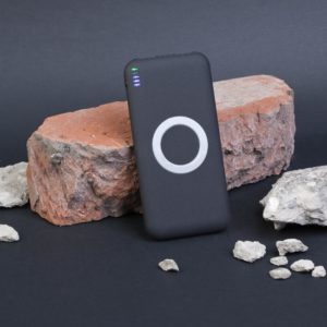 Беспроводное зарядное устройство "Камень", 8000 mAh, покрытие soft grip, цвет черный - купить оптом