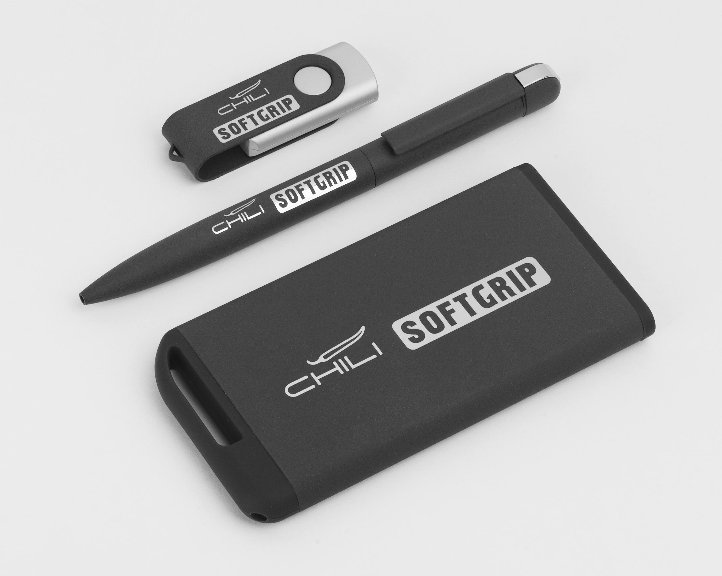 Набор ручка + флеш-карта 16Гб + зарядное устройство 4000 mAh в футляре, softgrip, цвет черный, фото 1