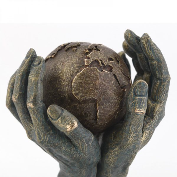 Скульптура "Мир в твоих руках", цвет бронзовый - купить оптом