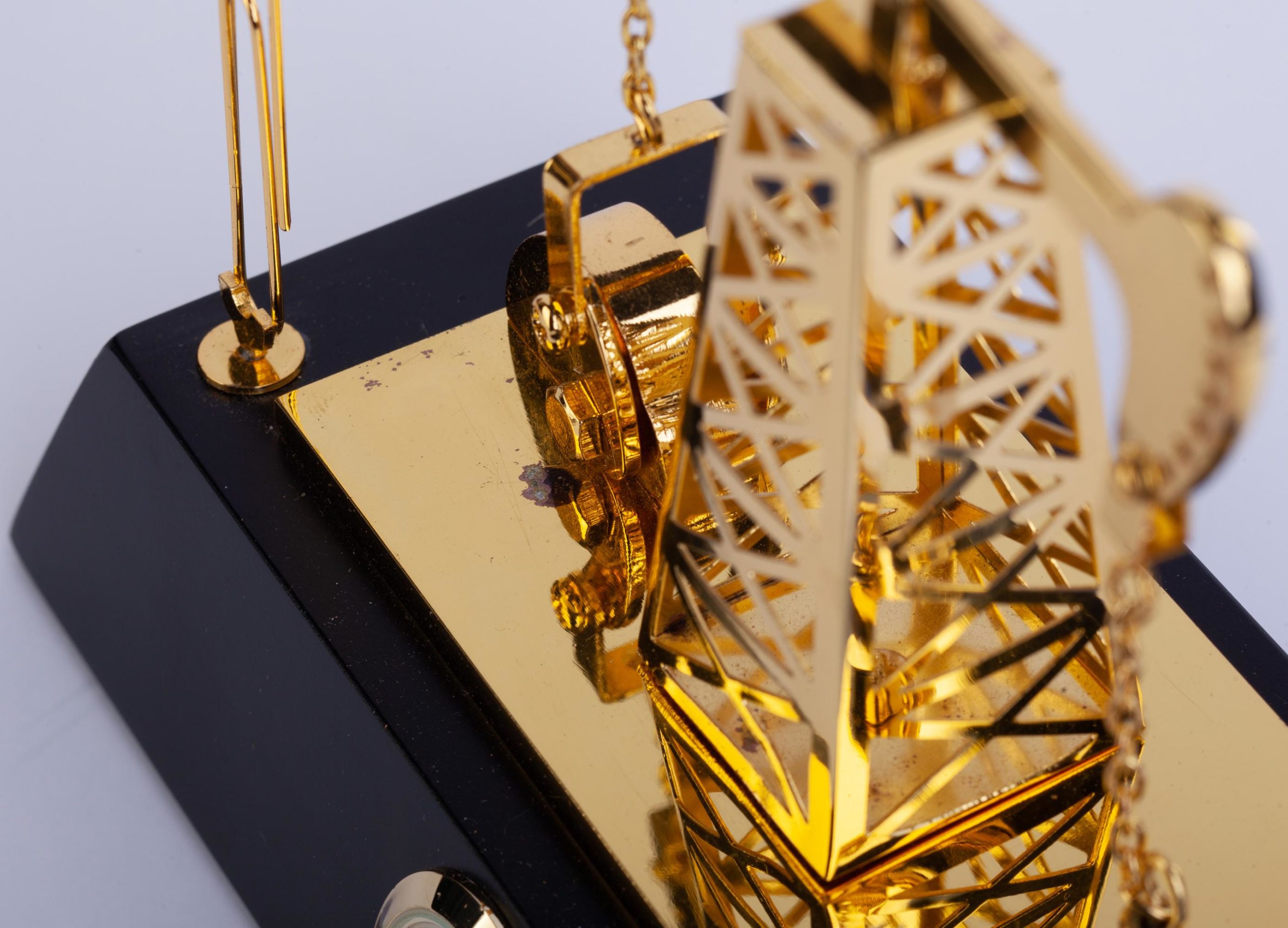 Подставка с часами "Нефтяная качалка", цвет золотистый, фото 5