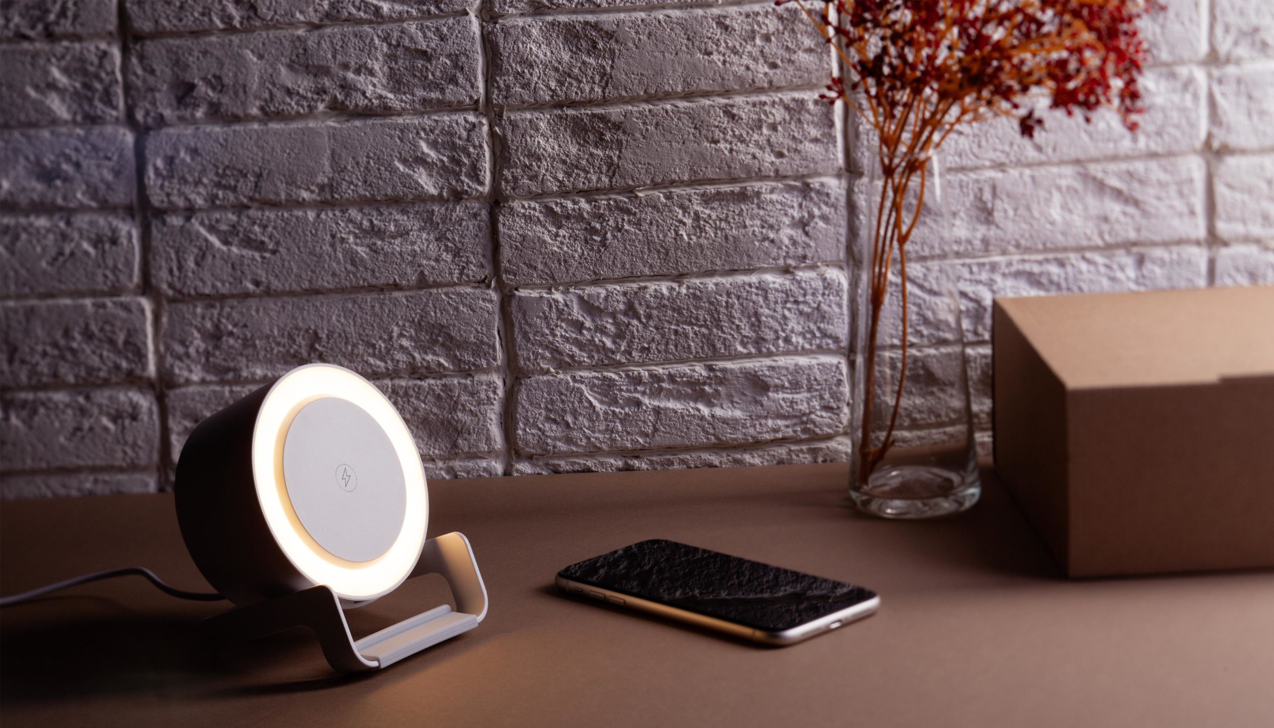 Bluetooth колонка-подставка "Smart Sound" с беспроводным (10W) зарядным устройством и лампой, цвет белый, фото 1