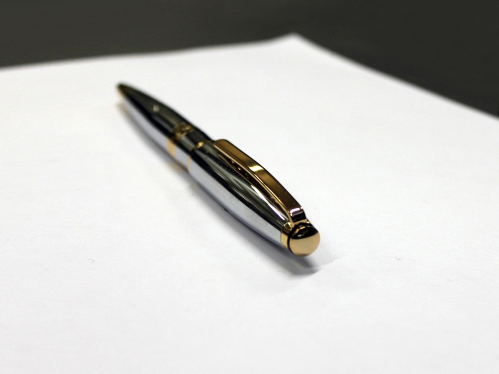 Ручка шариковая Cerruti 1881 модель Bicolore в футляре, серебристый/золотистый - купить оптом
