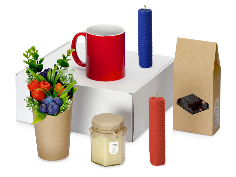 Подарочный набор Ягодный сад с чаем, свечами, кружкой, крем-медом, мылом, красный, синий, зеленый, крафт - купить оптом