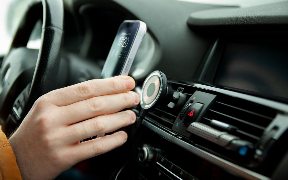 Держатель для смартфона Cooper Auto Wireless с беспроводной зарядкой, черный - купить оптом